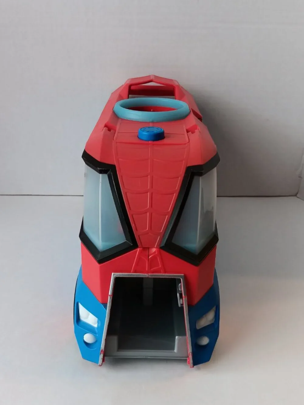 Marvel Spidey Web Transporter Playset -- Batteries Included!